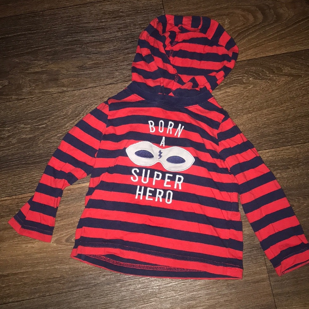 Hooded long sleeve shirt